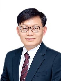 "尹 <b>계엄</b> 지지" 글 쓴 <b>부산</b>시의원…"6시간 해프닝으로 끝나 허탈"