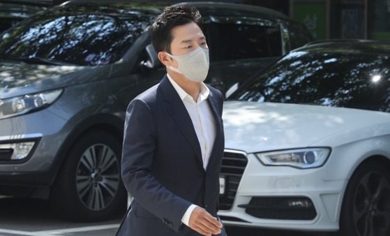 '<b>성유리</b> 남편' 구속…"아빠가 <b>사기</b> 안쳤어" 딸 언급하며 울먹