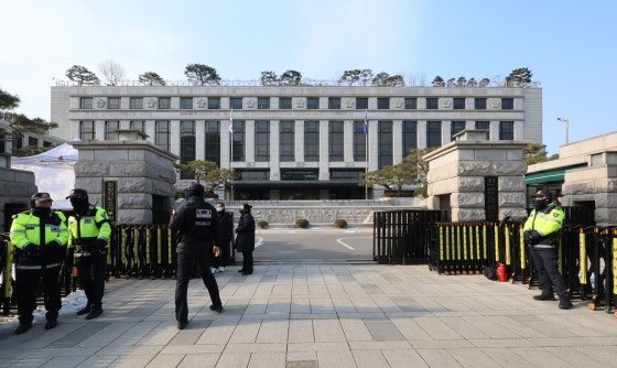 <b>헌재</b> "尹<b>탄핵심판</b>, 盧·朴 때보다 안 빠르다…여론전 안 흔들릴 것"