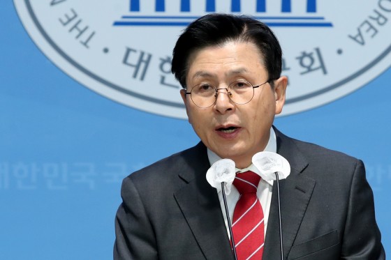 <b>황교안</b>, 尹 <b>변호인단</b> 합류…형사 재판에 선임계 제출