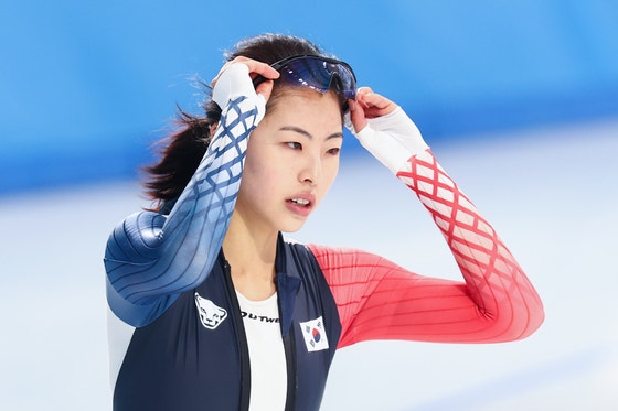 0.004초 차 접전…<b>이나현</b>∙<b>김민선</b>, 나란히 <b>100ｍ 금</b>∙<b>은메달</b>