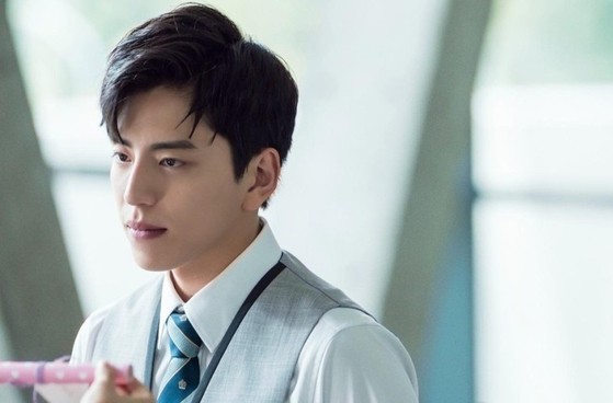 왕대륙의 충격적 논란! 병역 기피에 이어 살인 미수 혐의까지?