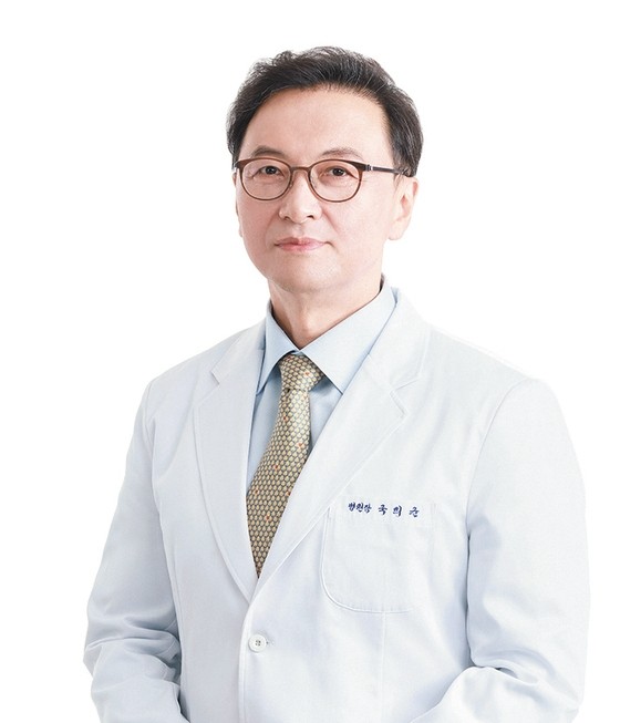 [Health&] [기고] 인공관절, 로봇·VR로 ‘맞춤형 수술’ 눈앞