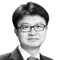 [중앙시평] 5년마다 작동하는 �‘부정의 정치’
