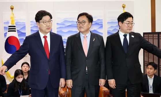 윤 석방에 여야 충돌…연금개혁·추경도 다시 멈춰섰다