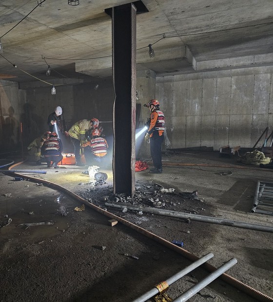 강남 <b>청담동</b> 공사장서 <b>가스 폭발</b>사고…2명 중상·1명 경상