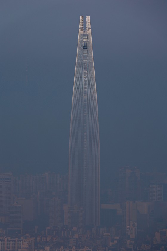 [사진] 수도권 삼킨 미세먼지, 오늘은 황사 영향권