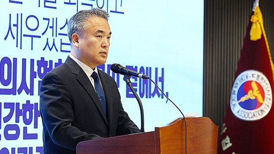 <b>의협</b> "<b>의대생 제적</b>하면 <b>투쟁</b>…시위·파업·태업 모두 고려"