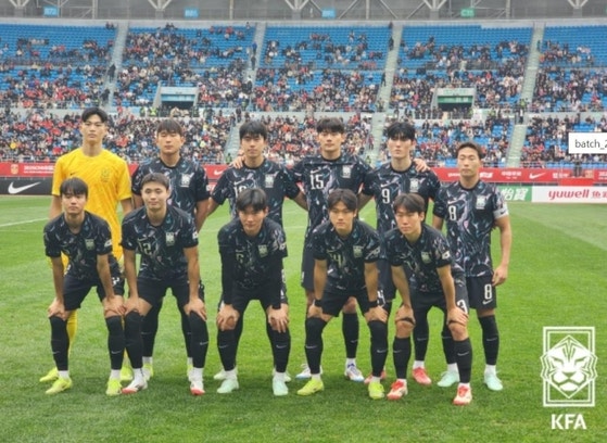 한국<b>축구</b>, 중국에 충격패…<b>U-22</b> 대표, 베트남 무승부 이어 수모