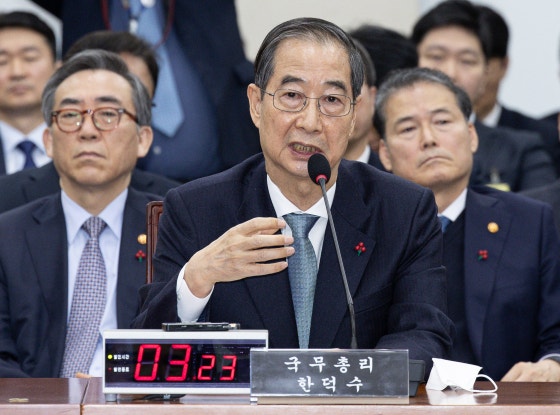 헌재, <b>한덕수</b> 총리 <b>탄핵 기각</b>…<b>기각</b> 5 각하 2 인용 1