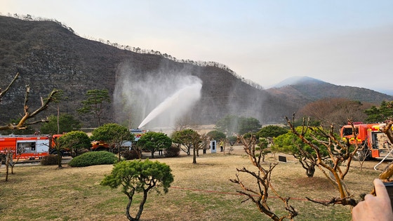 초대형 <b>산불</b> 다시 접근…'세계유산' <b>안동</b> <b>병산서원</b> 초비상
