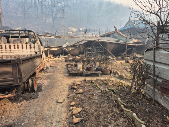 전날 산불이 번진 경북 청송군 파천면 송강2리 마을. 최종권 기자