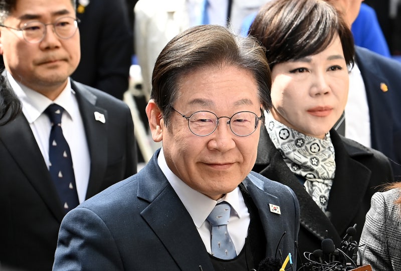 <b>이재명</b> 기사회생…선거법 2심 '유죄→<b>무죄</b>' 뒤집혔다