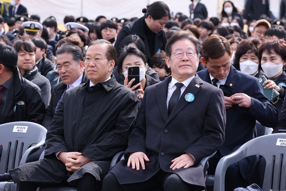 "피 거꾸로 솟는다" 반발에도…<b>이재명</b> '<b>서해수호의 날</b>' 첫 참석