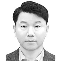 [시론] 위헌·위법적 명령과 군인의 정치적 중립