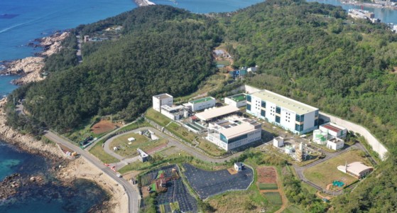 '핵 수돗물 괴담’에 11년간 놀린 2000억 식수시설 결국…