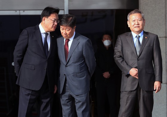 "'尹과 술친구' 자랑한 그 의원, 한동안 찍혀 죽어 지냈다" [尹의 1060일⑤]