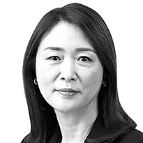[시론] 소비자에게 물가고통 떠넘기는 얌체 기업들
