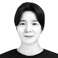 [이사빈의 수장고 안팎 훑기] 고정된 시점 벗어난 사진들로 재현한 그랜드캐니언