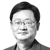 [정철근의 시시각각] 정년 연장보다 청년고용이 우선이다