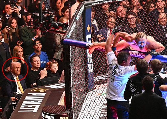 [사진] 트럼프, 대선 후 첫 UFC 직관