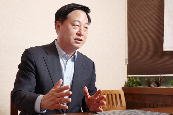 [속보] <b>김두관</b>, <b>민주당 경선 불참</b> 선언 "특정 후보 위한 경선룰"