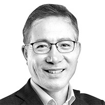 [안병억의 브뤼셀의 창] 중국과 거리 두던 유럽, 트럼프발 관세전쟁에 ‘밀착 모드’로