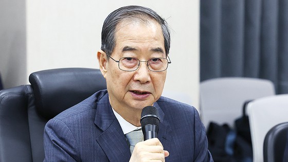 헌재 '<b>한덕수 재판관 지명</b>' <b>효력정지</b> 가처분 인용…임명절차 중단