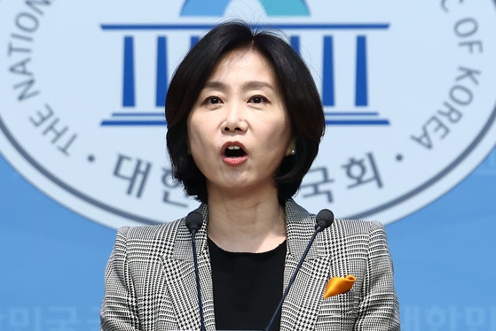 <b>허은아</b>, 개혁신당 탈당 후 <b>대선 출마</b>…"이준석은 거짓 정치인"