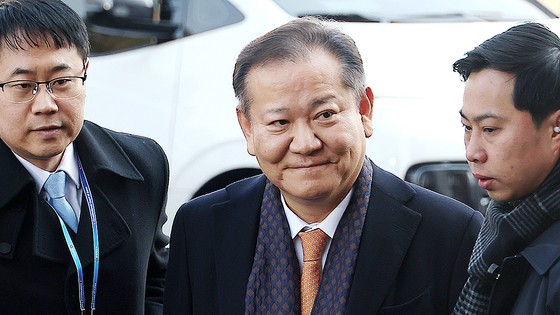 이상민 전 행정안전부 장관이 지난 2월 11일 오전 서울 종로구 헌법재판소에서 열린 윤석열 대통령 탄핵 심판 7차 변론기일에 증인으로 출석하고 있다.사진공동취재단