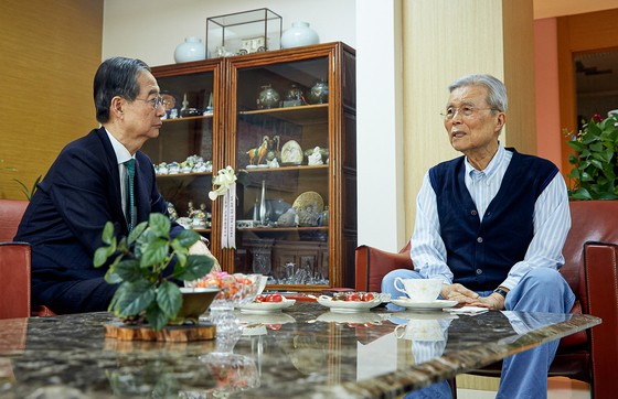  한덕수 무소속 대선 예비후보가 6일 서울 모처에서 김종인 전 국민의힘 비상대책위원장과 면담을 하고 있다. 뉴스1