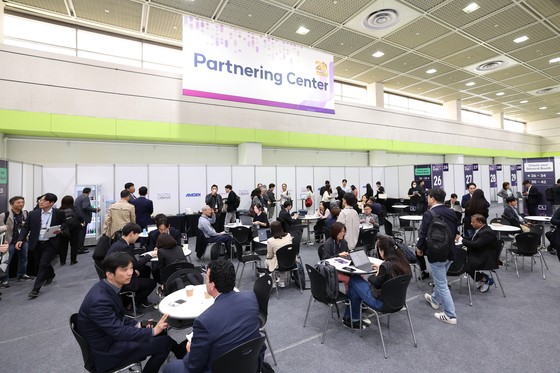 한국보건산업진흥원과 충청북도가 공동 주최하는 국내 최대 바이오헬스 국제 행사 '바이오코리아 2025'가 7일 개막헸다.사진 한국보건산업진흥원