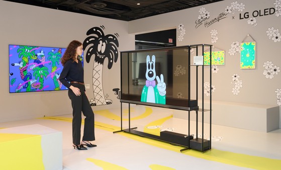 [사진] 뉴요커 눈길 잡아라, LG 올레드 TV 활용 팝아트