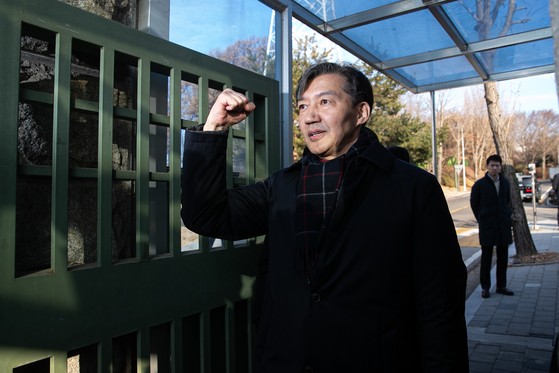 자녀 입시 비리와 청와대 감찰 무마 혐의로 대법원으로부터 징역 2년 실형을 확정 받은 조국 전 조국혁신당 대표.뉴스1