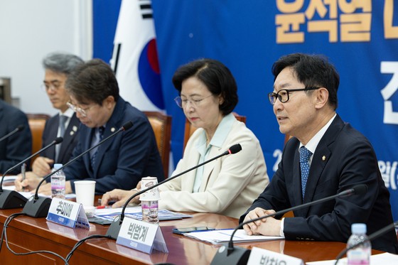 민주당, 대선 심판 선관위도 압박…“사법 쿠데타 입장 내라”
