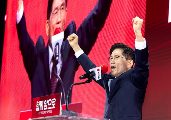 국민의힘 대선 후보로 뽑힌 김문수 후보가 지난 5월 3일 후보 수락연설을 하고 있다. 뉴스1