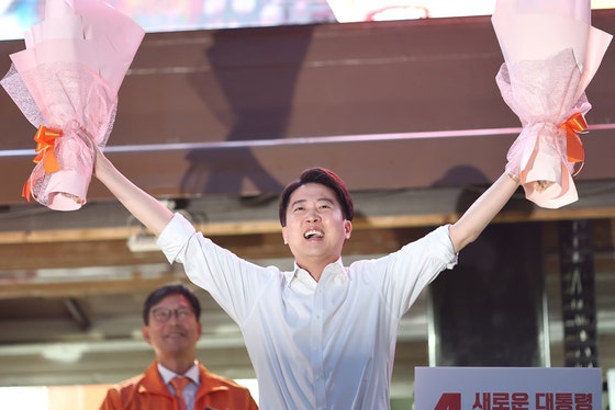 "이새끼 하던 尹 도왔다" 눈물…이게 이준석 '신의 한수' [대선주자 탐구...