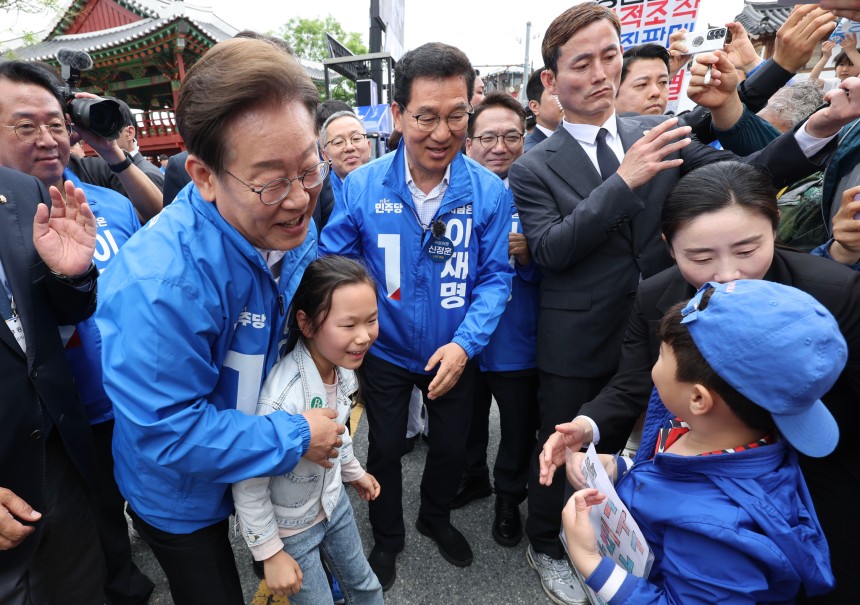 김성룡 기자
