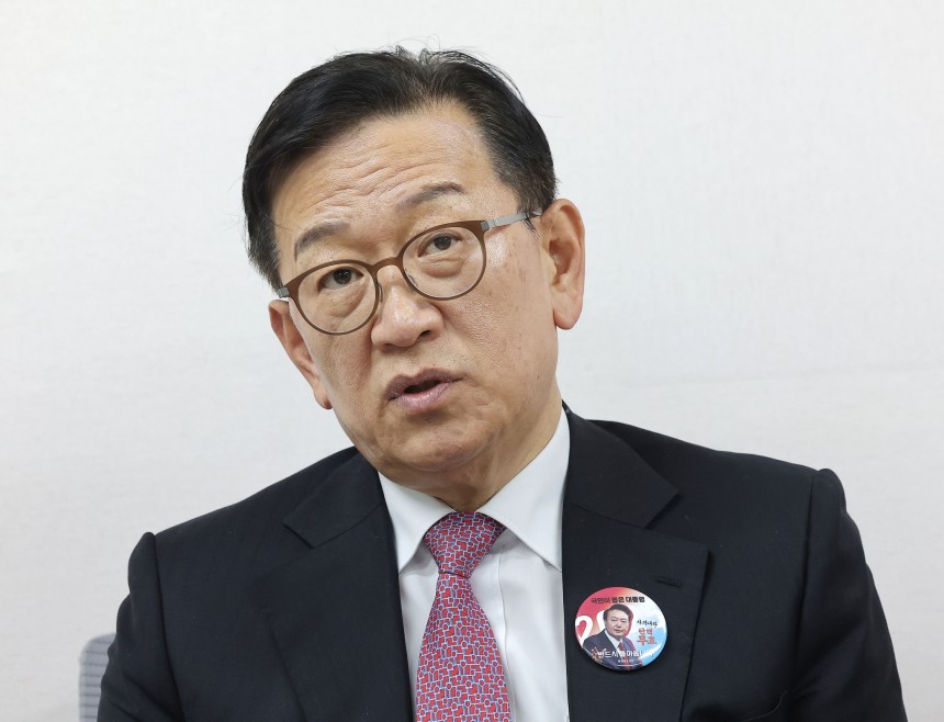 윤석열 대통령의 변호인인 석동현 변호사. 연합뉴스