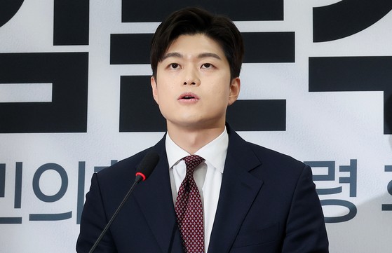 김용태 국민의힘 비상대책위원장이 지난 15일 오후 국회에서 열린 기자간담회에 참석해 발언하고 있다. 임현동 기자