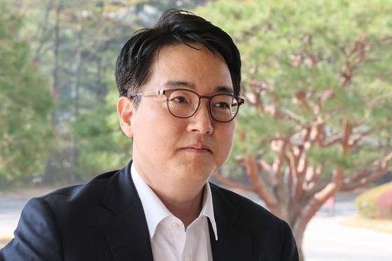 심우정 검찰총장이 지난달 11일 오전 서울 서초구 대검찰청으로 출근하고 있다. 뉴스1