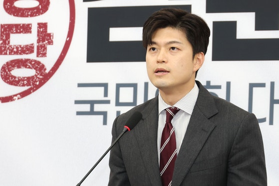 김용태 "<b>김건희</b> 과거 행위, 국민께 <b>사과</b>…투명하게 검증할 것"