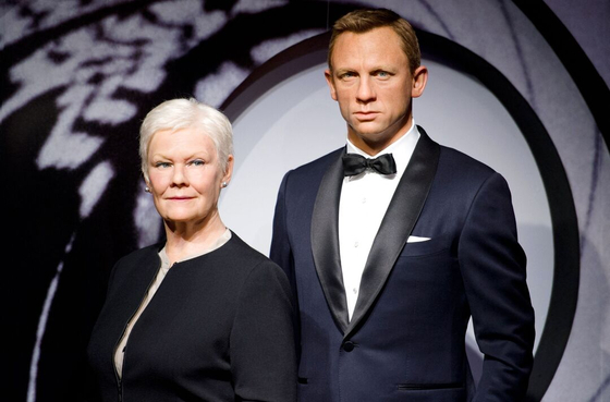 영국 정보기관 MI6을 모델로 제작한 첩보영화 007의 마담M과 주인고 제임스 본드. 최근 영국 MI6 차기 수장으로 주중국대사 바버라 우드워드(64) 현 유엔대사가 유력하다는 전망이 나온다. 사진 데일리익스프레스 