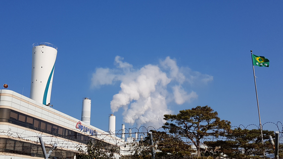 2일 오후 2시35분쯤 충남 태안군 원북면 태안화력발전소 정비건물에서 50대 노동자가 기계에 끼여 숨지는 사고가 발생했다. 신진호 기자