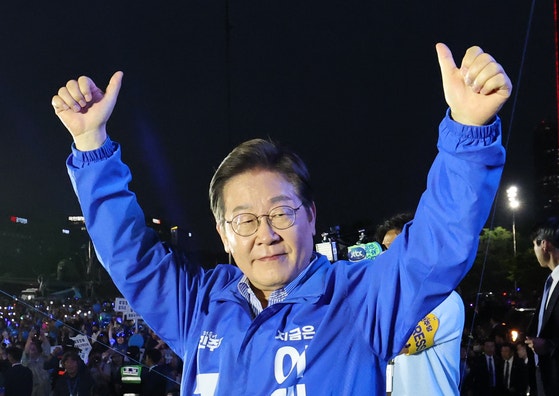 [속보] <b>이재명</b> "국민의 위대한 결정에 경의"…<b>당선</b> 확실