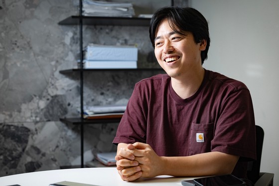 택배기사 김슬기씨를 지난 달 12일 만났다. 코로나 호황에 월 900만원을 벌다 노조 파업에 수입은 반토막나고, 정부의 전세보증보험 정책 변경 탓에 갭투자한 빌라가 발목잡아 파산했다. 전민규 기자