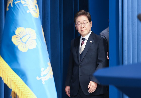 서민 금융부담 경감…<b>자영업</b> 채무조정·가산금리 인하 드라이브