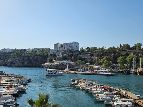 신의 휴양지…노을 품은 ‘아폴론 신전’에 넋을 잃었다