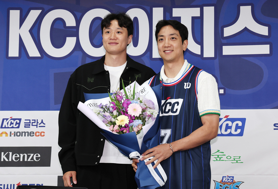 프로농구 KT, <b>이적</b>한 FA <b>허훈</b> 보상으로 현금 선택...KCC로부터 14억원 받...