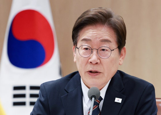李정부 최우선 과제 "경제위기 극복" 47%…"계엄처벌" 16% [중앙일보·국가미래전략원 조사]